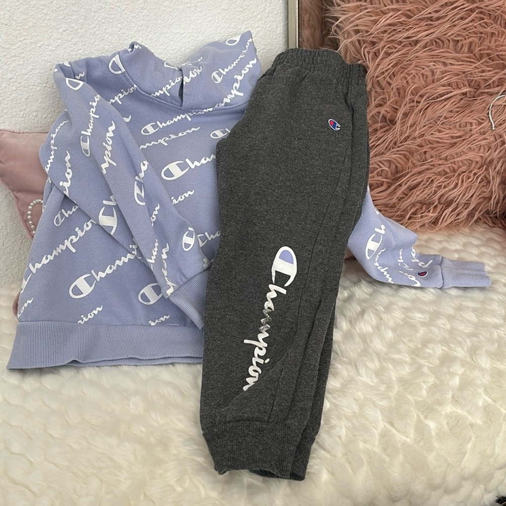 Champion Hoody and Sweatpants Set Girl’s 5 Purple and Grey